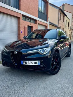 Alfa Romeo Stelvio 2.2 Diesel 210 Q4 AT8 / Black Pack / Cuir Rouge / Très bien entretenu