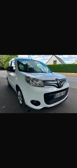 Renault kangoo année 2016 diesel 5places