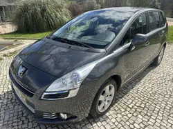 Peugeot 5008 1.6 E-HDi 7L Allure 2-Tronic