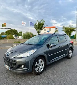 Peugeot 207 sw 1.6 hdi 112 ch outdoor toit pano / clim / entretiens a jour . ✅