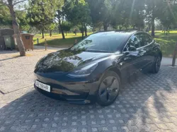 Tesla Model 3 standard range plus bateria LFP motor 320 cv