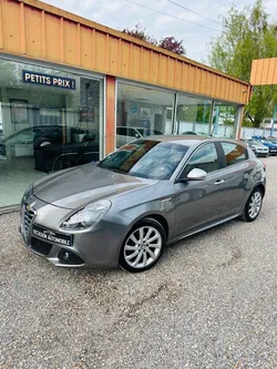 Alfa romeo Giulietta 1.6 JTDm 105ch Distinctive (Berline), Noir,