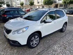 Peugeot 2008 1.2 PureTech Style