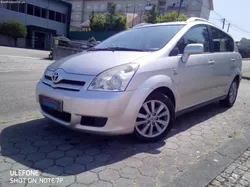 Toyota Corolla versos D-4D 7 lugares
