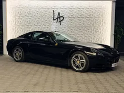 Ferrari 612 Scaglietti V12 5.7 540cv F1 - Nero/Modular 19