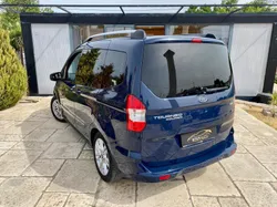 Ford Tourneo Courier 1.0 EcoBoost Titanium