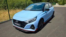 Superbe Hyundai i20N 204 Ch Performance faible km assistance à la conduite bose gps caméra Française Bleu Performance Rare 2024