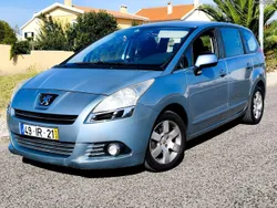 Peugeot 5008 1.6hdi 5 lugares