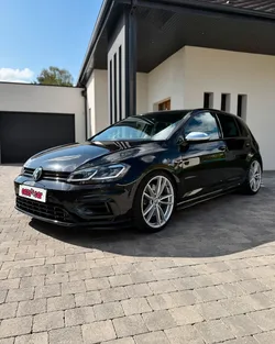 VOLKSWAGEN GOLF VII 2.0 TSI 310CH R 4MOTION DSG7 5P / Sièges avants chauffants / Carplay / Jantes 19" Pretoria / Entretien complet VW / Garantie 12 mois