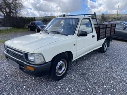 Toyota Hilux Caixa Madeira