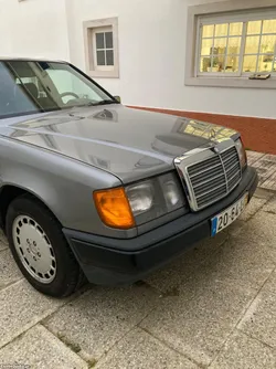 Mercedes-Benz 300 300D