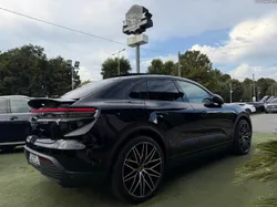 Porsche Macan Electric 4