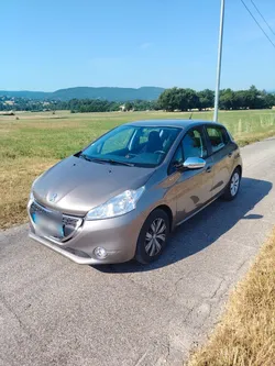 Peugeot 208 1.2 vti urban soul en superbe état