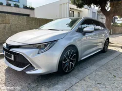 Toyota Corolla Touring Sports 2.0 Hybrid Luxury Black