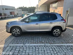 Peugeot 2008 1.2 PureTech Signature