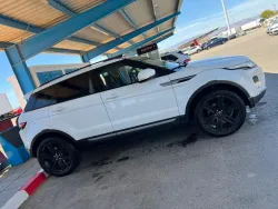 Land Rover Range Rover Evoque 2.2L SD4 Pure 4x4 190