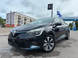 Renault Clio V 1.6 E-TECH HYBRID FIRST