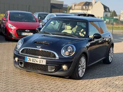 Mini Cooper s 1.6i 184ch 10cv boîte automatique, toit panoramique toute option Anne 13/12/2012 199000km