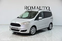 Ford Tourneo Courier 1.0 EcoBoost Titanium
