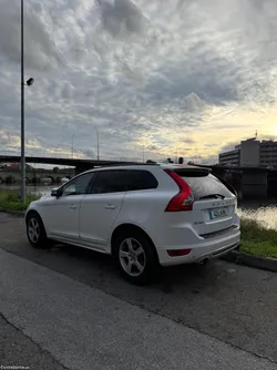 Volvo XC60 2.0 D4 R-Design