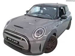 MINI Cooper SE Premium Essential