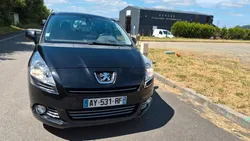 Peugeot 5008 1.6 hdi 112 ch 7 places garantie 6 mois
