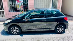 Peugeot 207 .