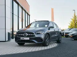 Mercedes GLA 200 163 CV TYPE AMG LINE TOIT OUVRANT FULL LED CARPLAY CAMERA SIEGES CHAUFFANTS AMBIANCE LED JANTES 19