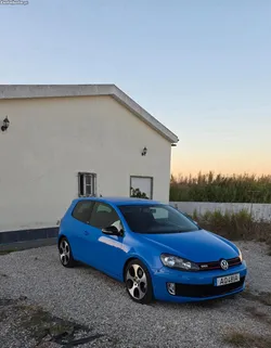 VW Golf GTi 211cv