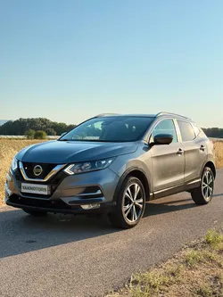 NISSAN Qashqai 1.6 dCi 130ch N-Connecta / garantie 12 mois / toit panoramique / sièges chauffant