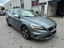 Volvo v40 ii (2) d2 120 r-design