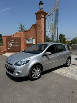 Renault Clio 3 tomtom 1.2i 75ch 28 000 km