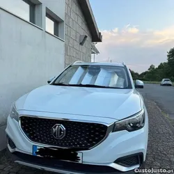 MG ZS Ev
