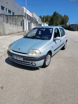 Renault Clio 1.2 8v
