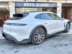 Porsche Taycan 4 Cross Turismo