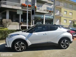 Toyota C-HR 1.8 Hybrid Square Collection