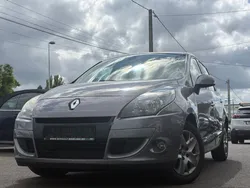 RENAULT SCENIC III 1.5 DCi 110ch - automatique 6 vitesses - 2011 - Moteur changer en neuve chez Renault facture à l’appui à 100mkm