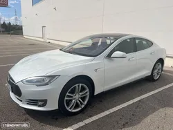 Tesla Model S Dual Motor AWD