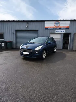 PEUGEOT 3008 1.6 HDI 115 CH Active