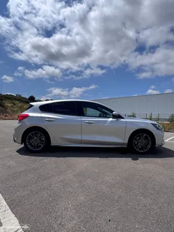 Ford Focus 1.0 EcoBoost ST-Line