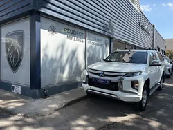 Mitsubishi L200 (4) CC 2.2 DI-D 150ch MY22 + HARD TOP + TVA ( 26000 HT )