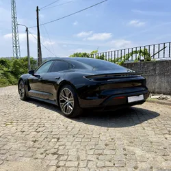 Porsche Taycan Bateria Performance+