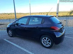 Peugeot 208 gps