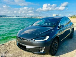 Tesla Model X 100D
