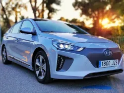 Hyundai IONIQ Ioniq EV  Tecno