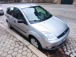 Ford Fiesta 1.4 Tdci Caixa automática como novo