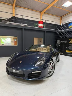 PORSCHE BOXSTER S ( 981 ) 3.4 315ch PDK 7 / PSE / VOLANT SPORT DESIGN / PASM / JA 20" / BLEU MARINE / GARANTIE 12Mois