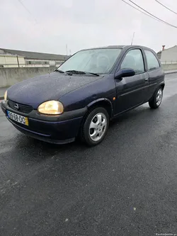 Opel Corsa Edição 100