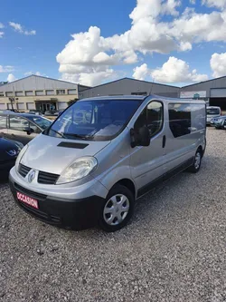 Renault trafic 2,5 dci 150 ch 6 places extra long - 205000 kms - 04/2007
