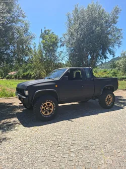 Nissan  D21